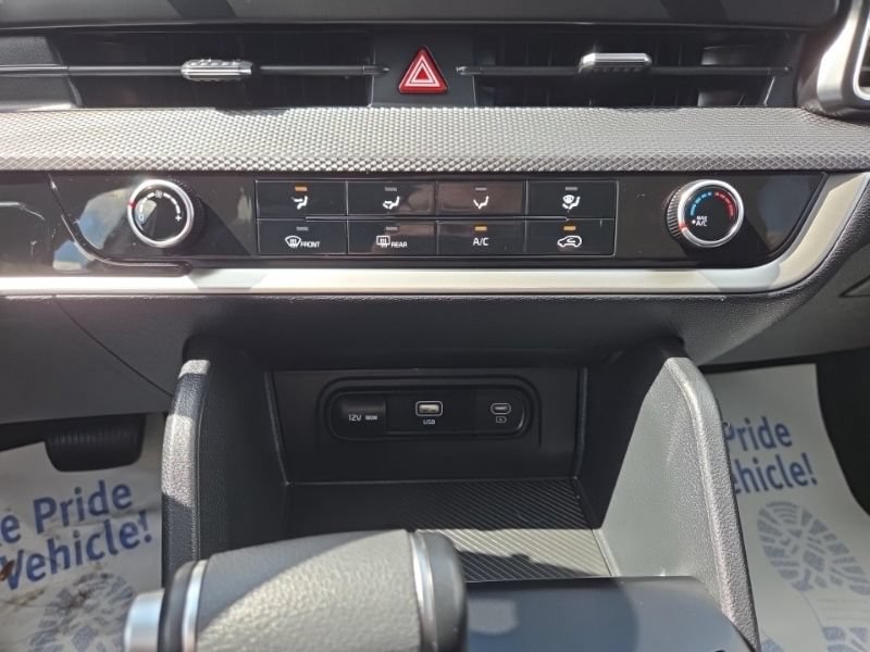 Used 2025 Kia Sportage LX AWD/4WD image 33