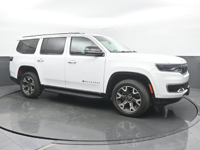 Used 2023 Jeep Wagoneer Series III w/ Preferred Equipment Group AWD/4WD image 7