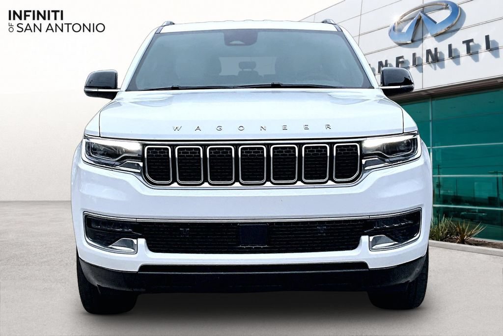 Used 2025 Jeep Wagoneer 4WD image 4