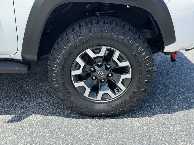 Certified 2022 Toyota Tacoma TRD Off-Road w/ Technology Package AWD/4WD image 9