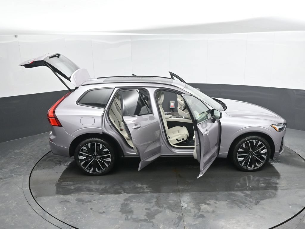 New 2026 Volvo XC60 T8 Ultra w/ Protection Package Premier AWD/4WD image 47