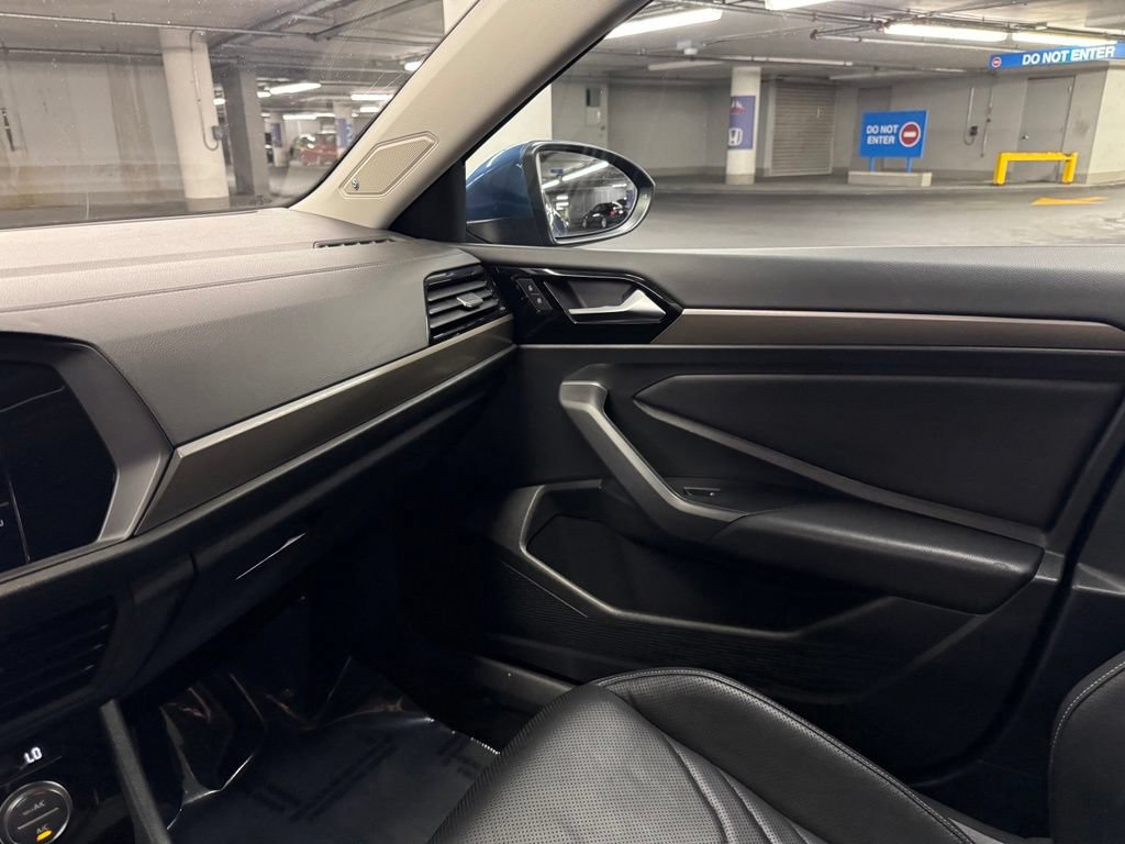 Used 2019 Volkswagen Jetta SEL Premium FWD image 29