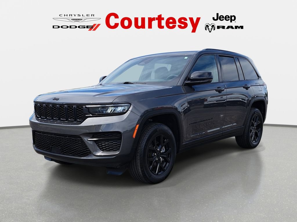 Used 2024 Jeep Grand Cherokee Altitude AWD/4WD image 41
