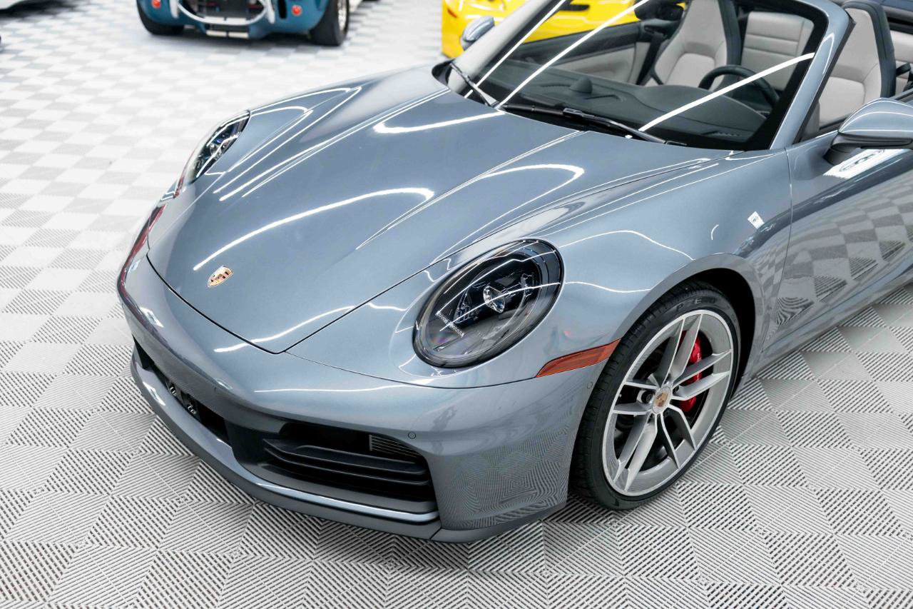Used 2025 Porsche 911 Carrera S RWD image 11