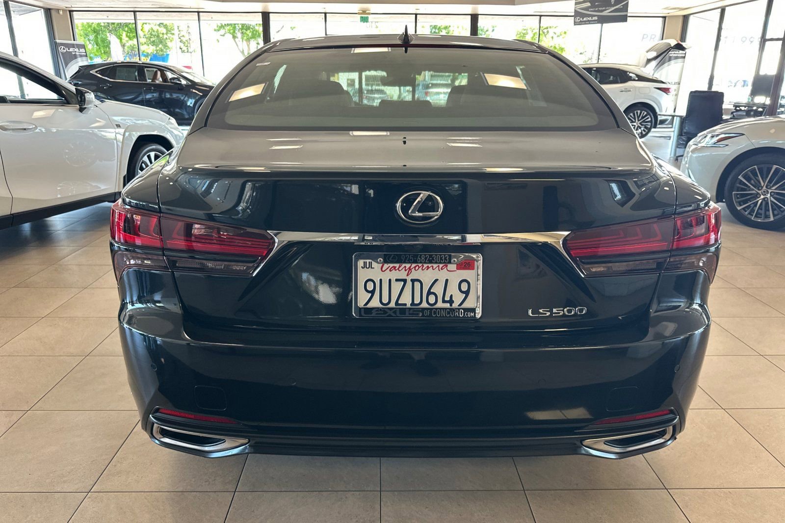 Used 2021 Lexus LS 500 w/ Interior Upgrade Package RWD image 5
