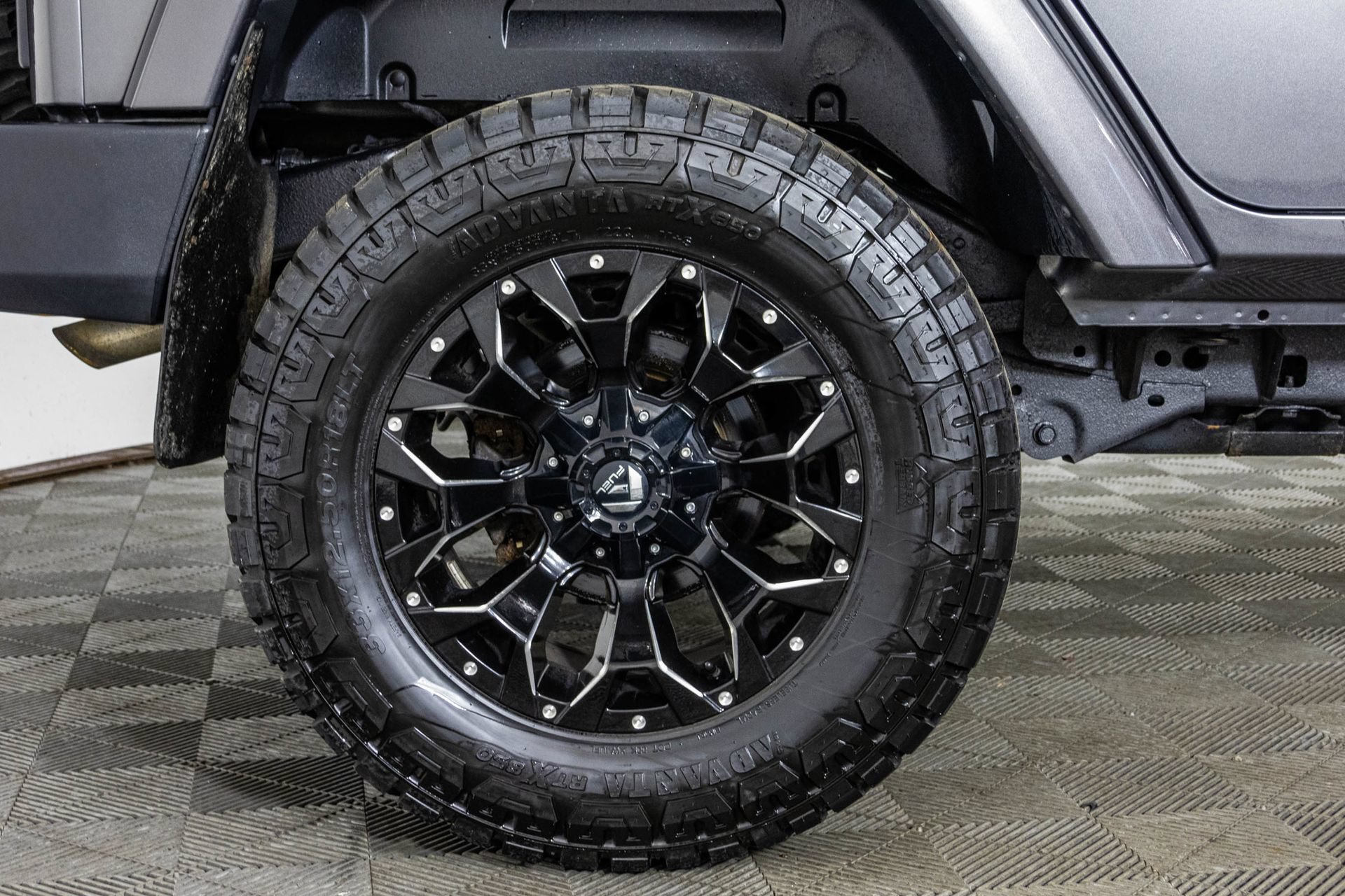 Used 2017 Jeep Wrangler Unlimited Sahara w/ Connectivity Group AWD/4WD image 49