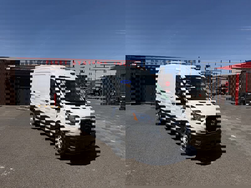Used 2025 Ford Transit 250 148 Medium Roof Extended AWD image 1