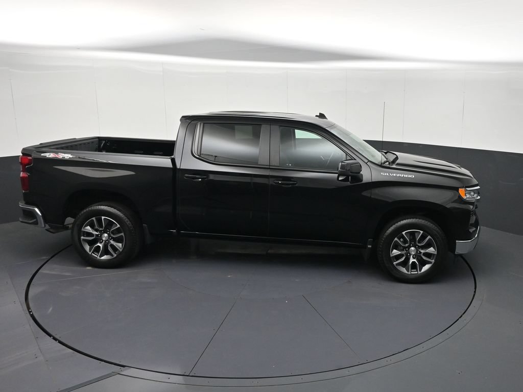 Used 2023 Chevrolet Silverado 1500 LT AWD/4WD image 28