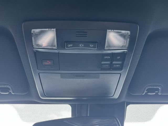 Used 2022 Toyota Tacoma Limited AWD/4WD image 39