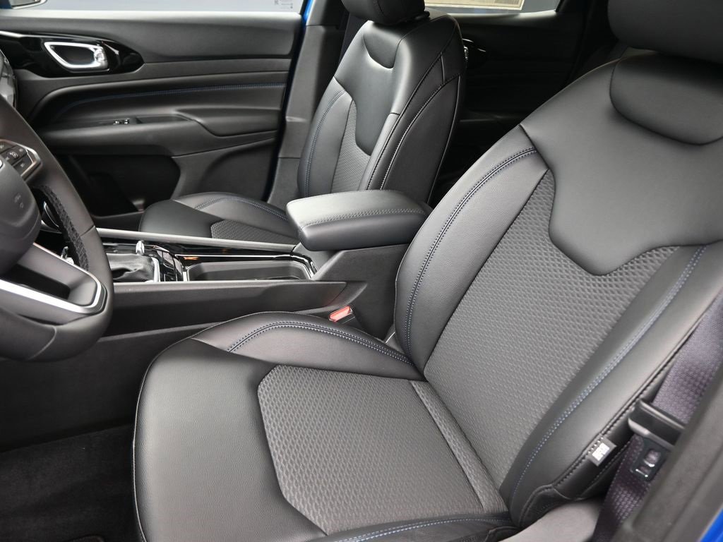 New 2026 Jeep Compass Latitude image 19