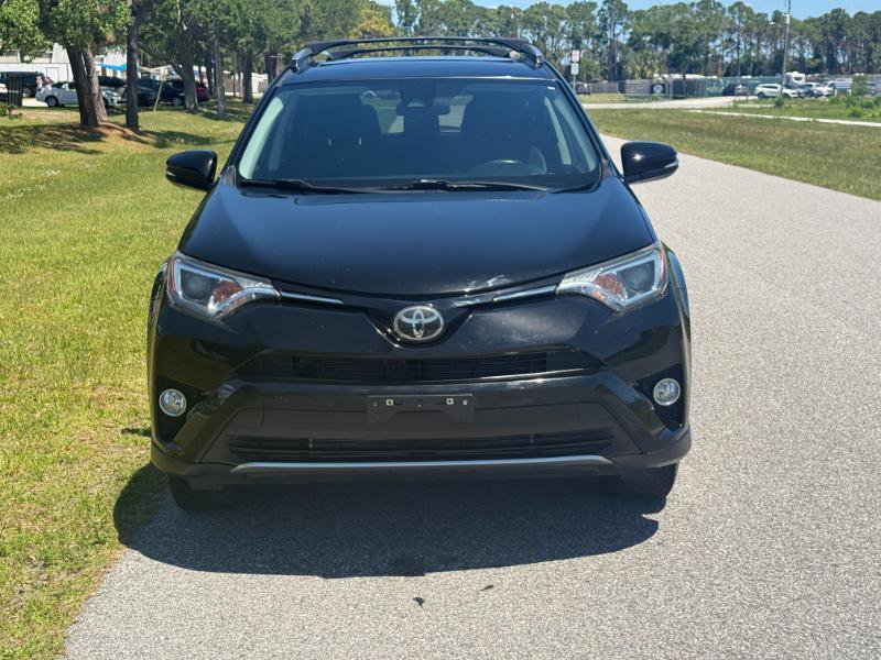 Used 2018 Toyota RAV4 XLE AWD/4WD image 7