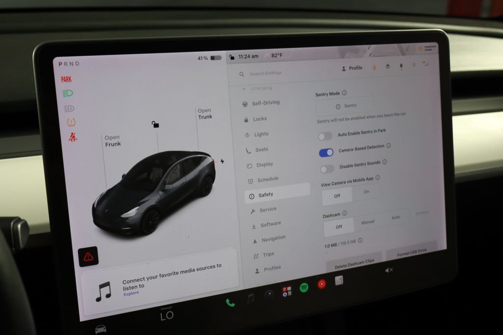 Used 2021 Tesla Model Y Long Range AWD/4WD image 32