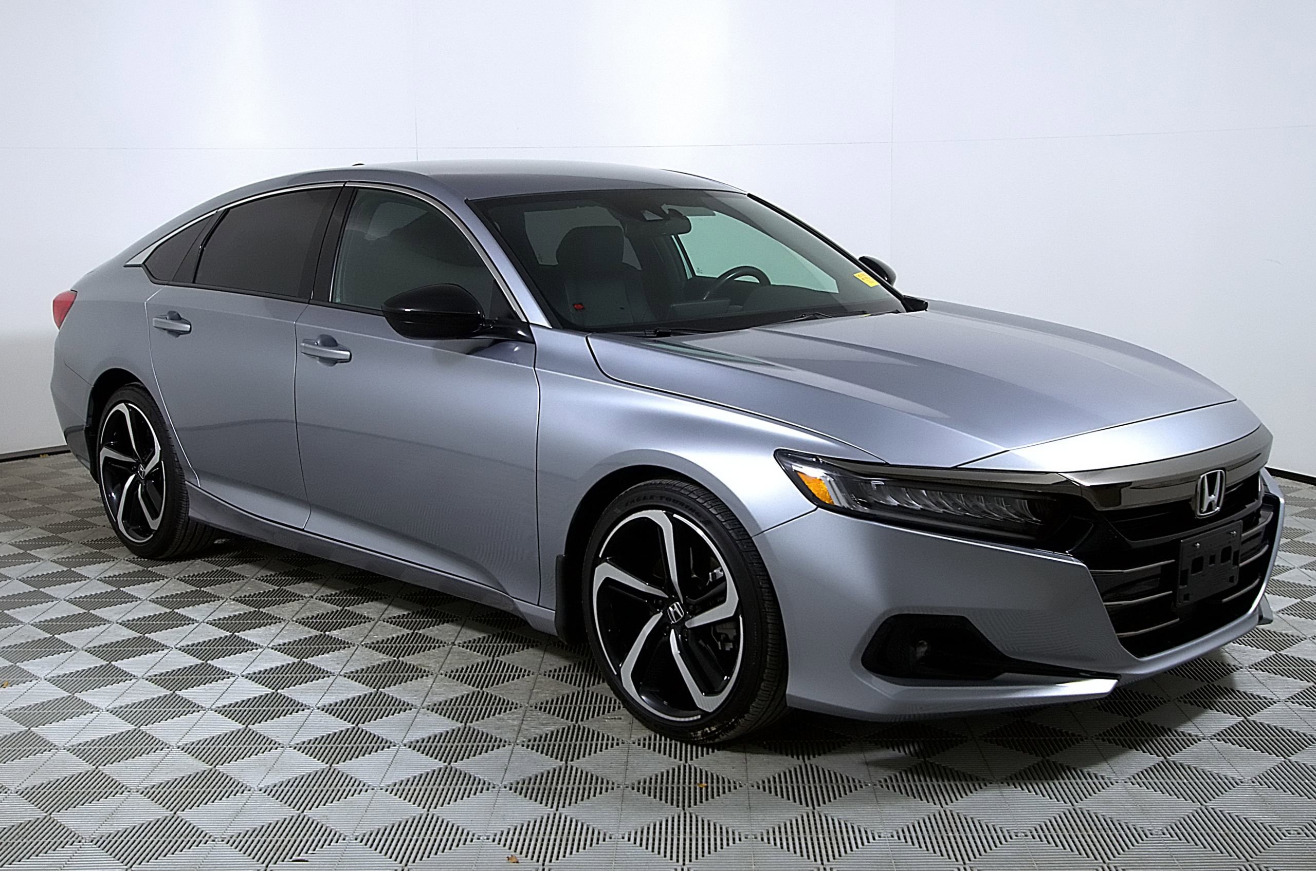 Used 2021 Honda Accord Sport image 6