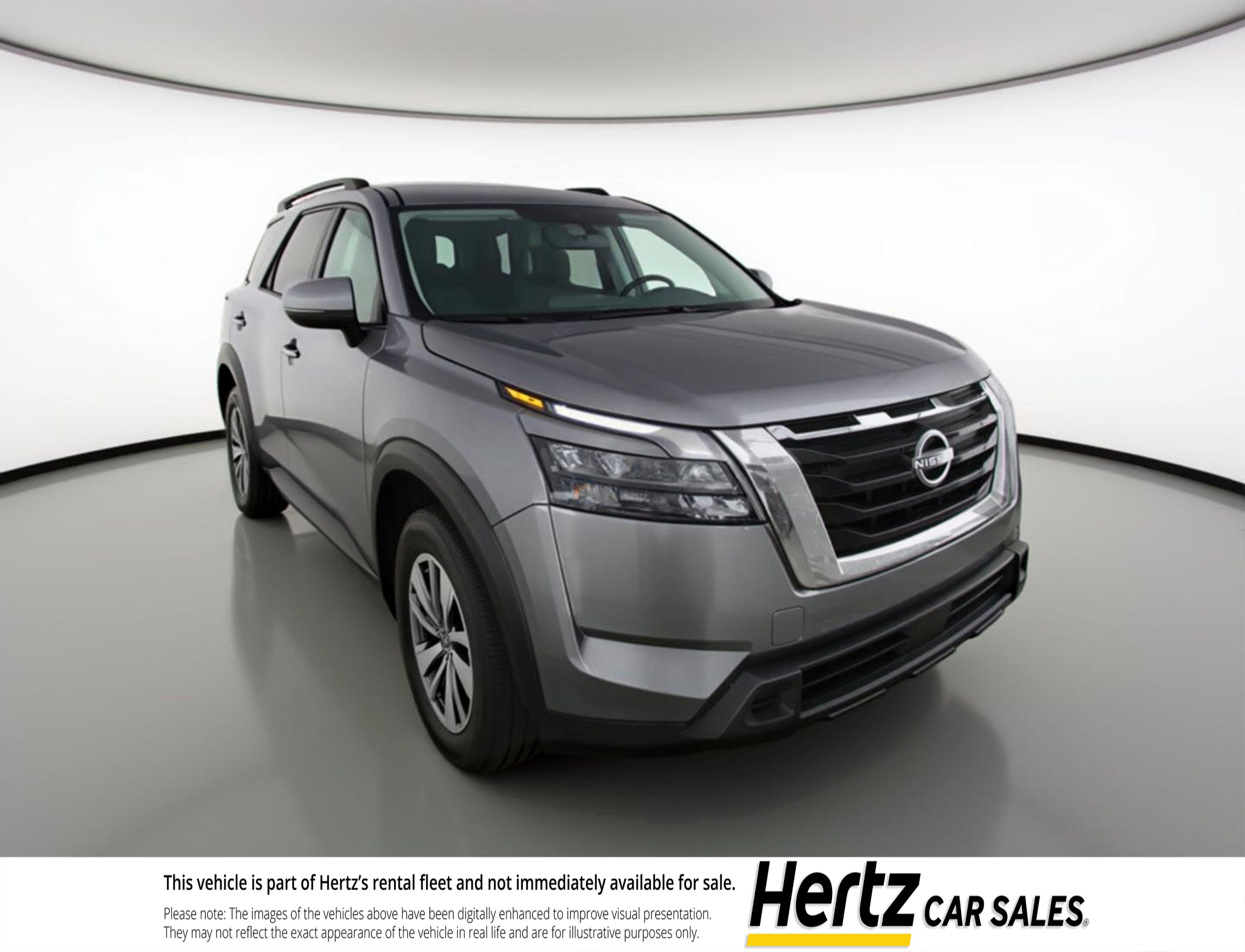 Used 2025 Nissan Pathfinder SV image 1