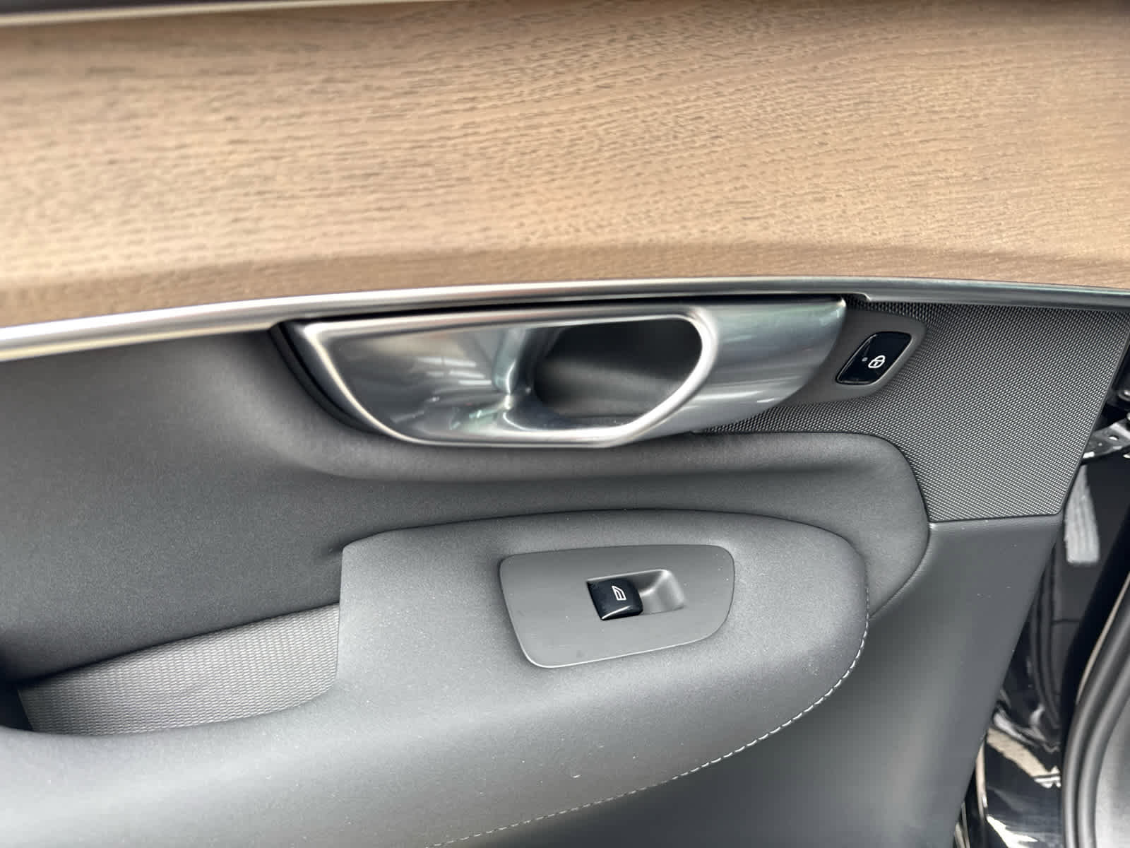 Used 2026 Volvo XC90 B6 Plus image 10