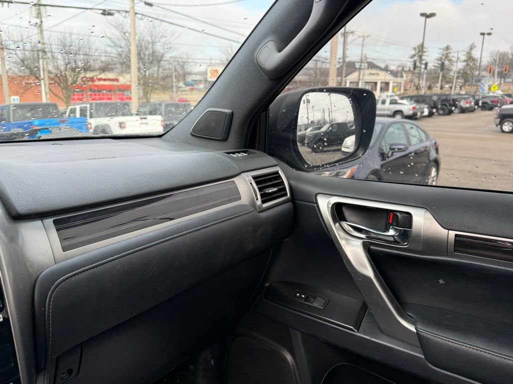 Used 2022 Lexus GX 460 Luxury w/ Sport Design Package image 20
