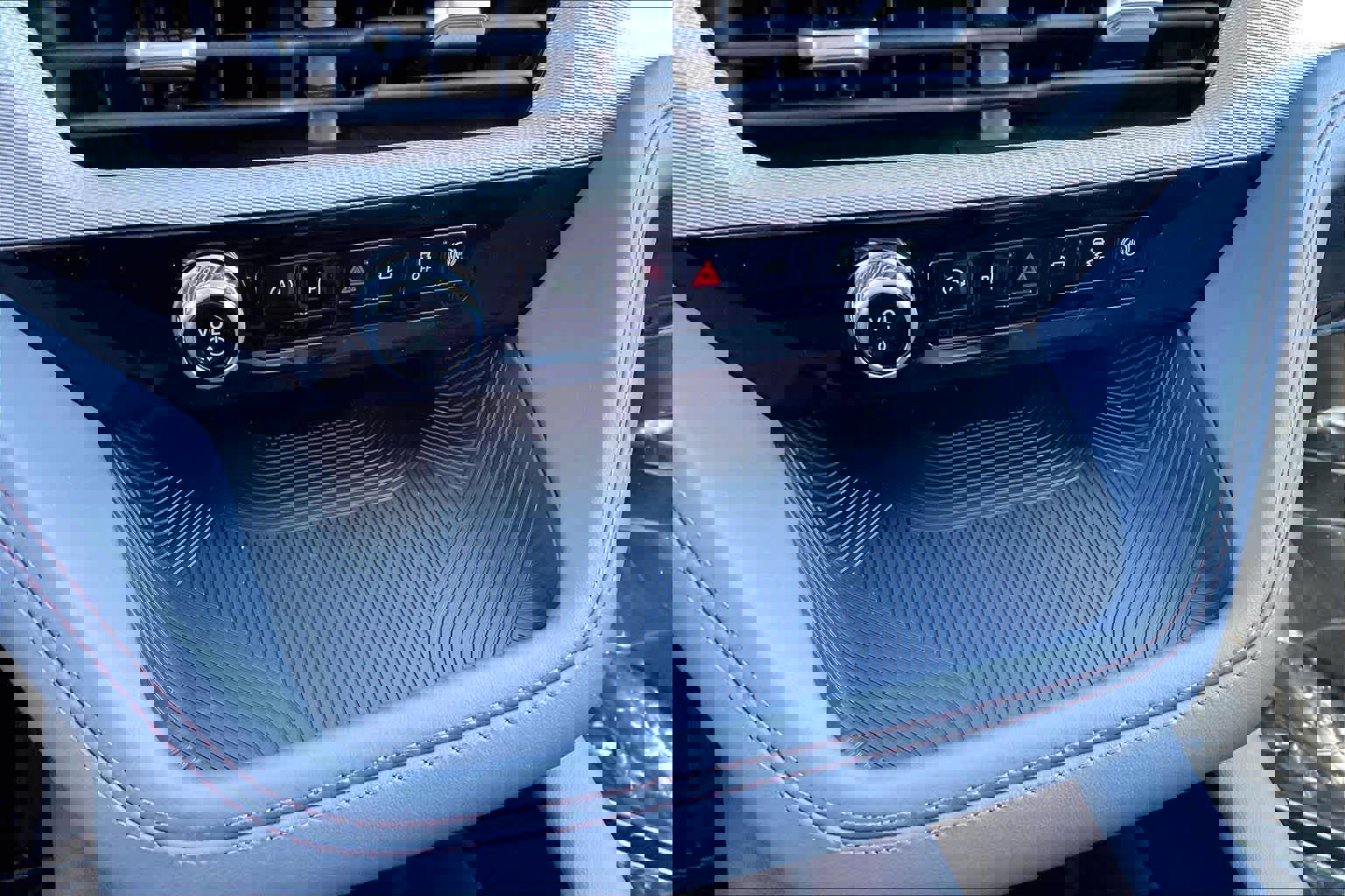 New 2026 Ford Explorer Active image 19