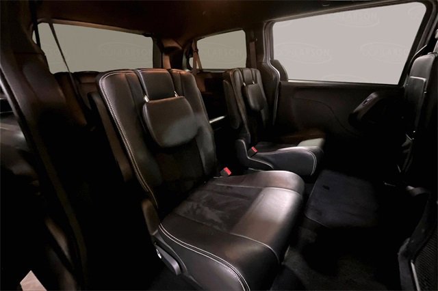 Used 2018 Dodge Grand Caravan SXT w/ Blacktop Package image 16