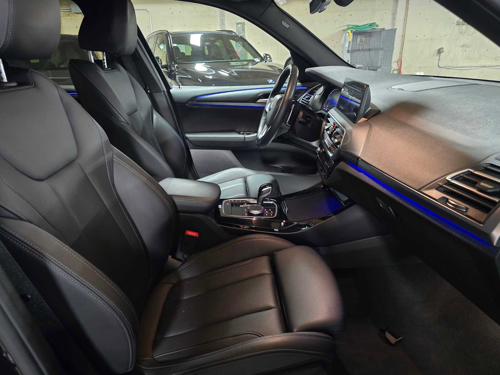Used 2024 BMW X3 xDrive30i w/ Convenience Package image 11