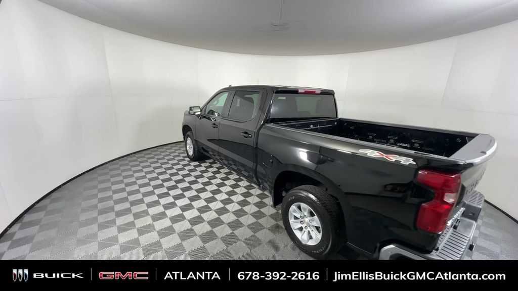 Used 2025 Chevrolet Silverado 1500 LT image 8