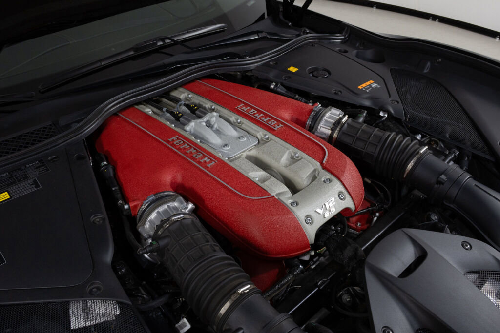 Used 2020 Ferrari 812 Superfast image 24