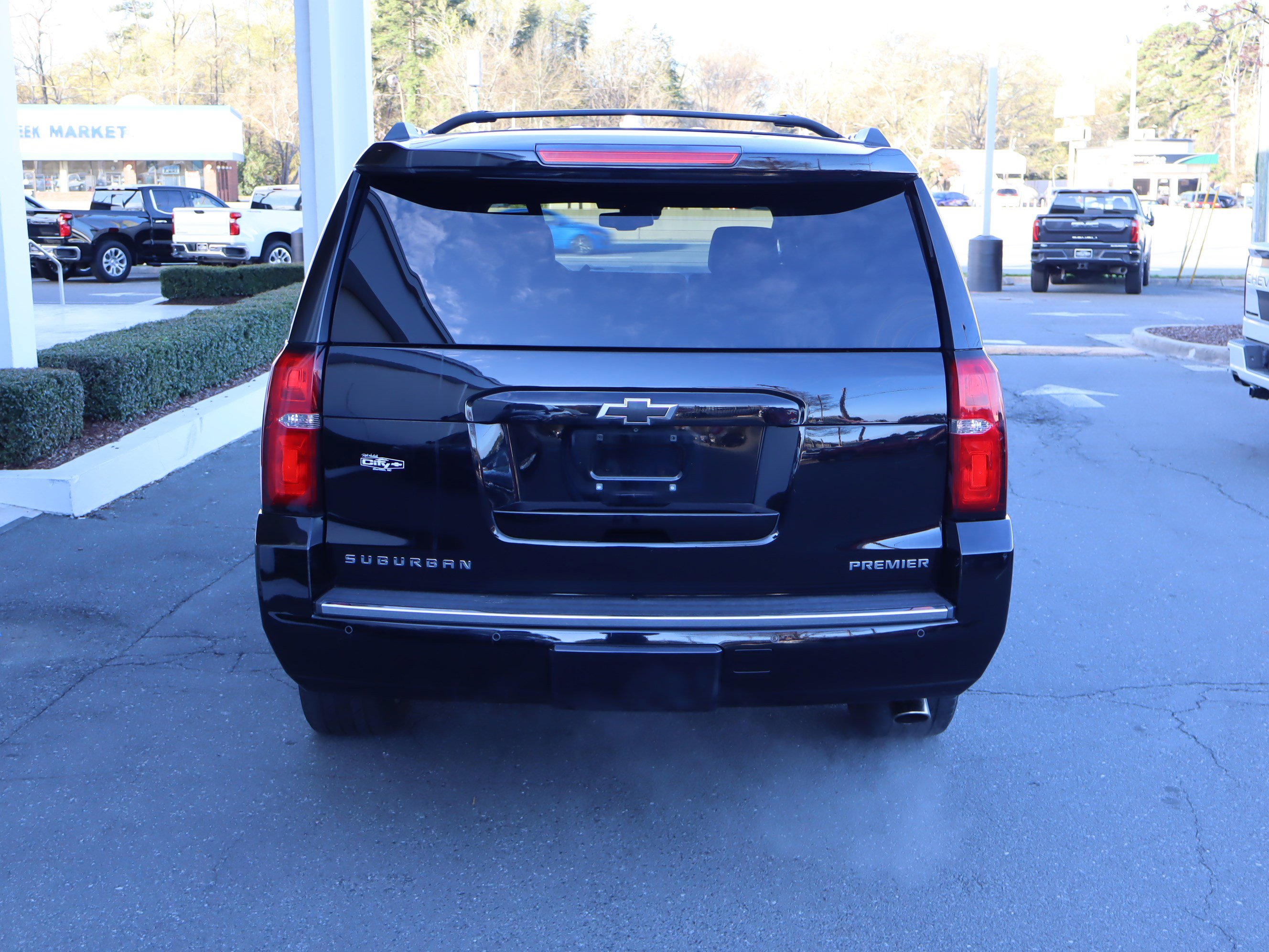 Used 2020 Chevrolet Suburban Premier w/ Premier Plus Edition image 9