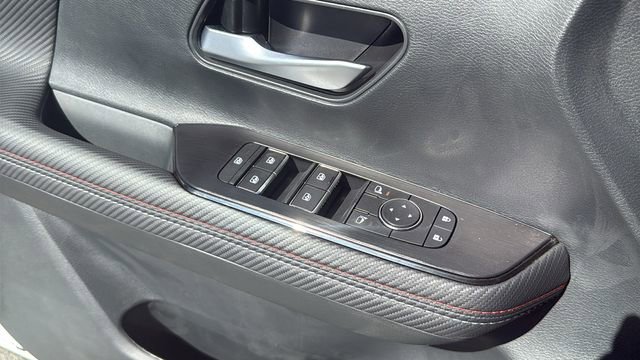 New 2025 Nissan Kicks SR image 22