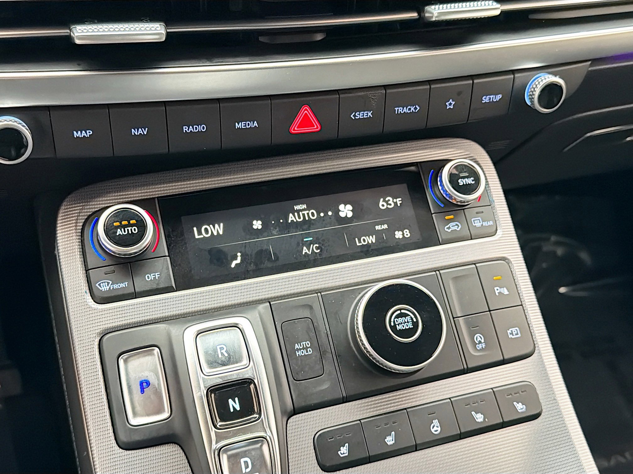 Used 2024 Hyundai Palisade Calligraphy image 36