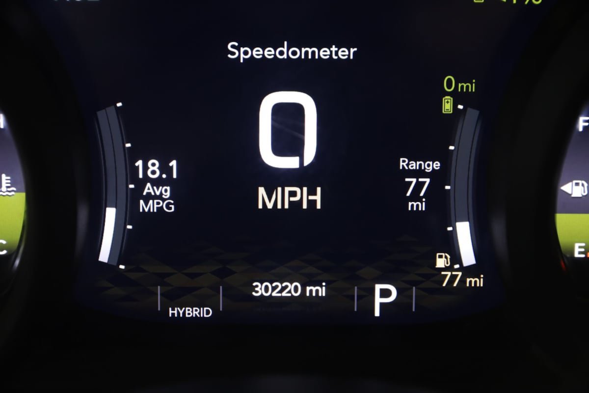 Used 2024 Jeep Wrangler Unlimited w/ Convenience Group AWD/4WD image 32
