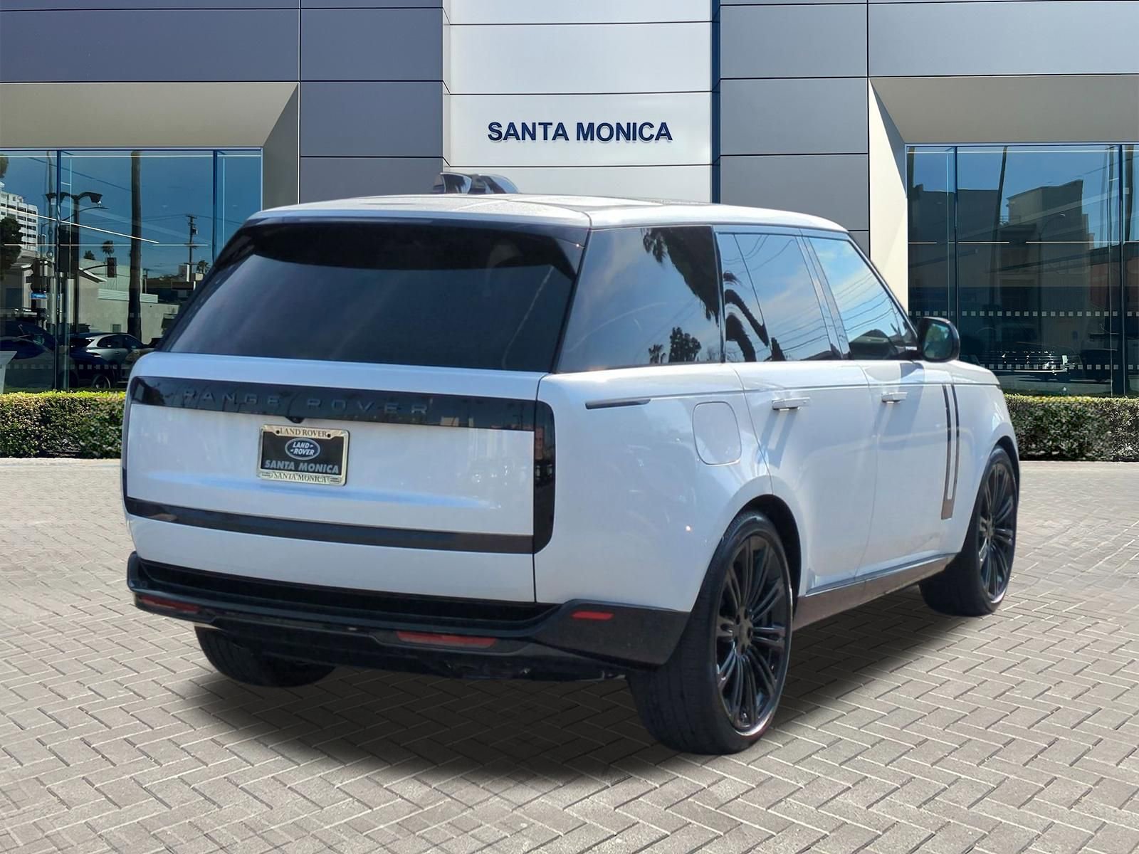 New 2026 Land Rover Range Rover SE image 5