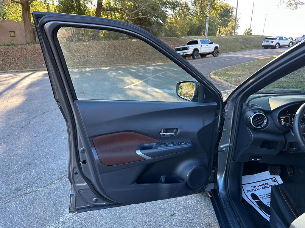 Used 2024 Nissan Kicks SR image 23