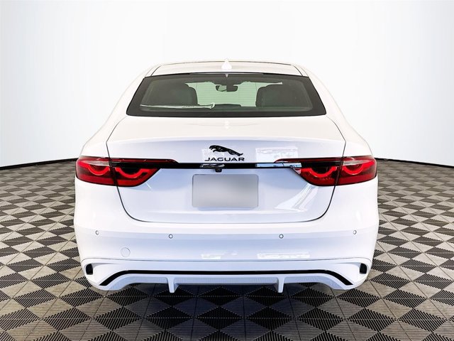 New 2024 Jaguar XF R-Dynamic SE image 6