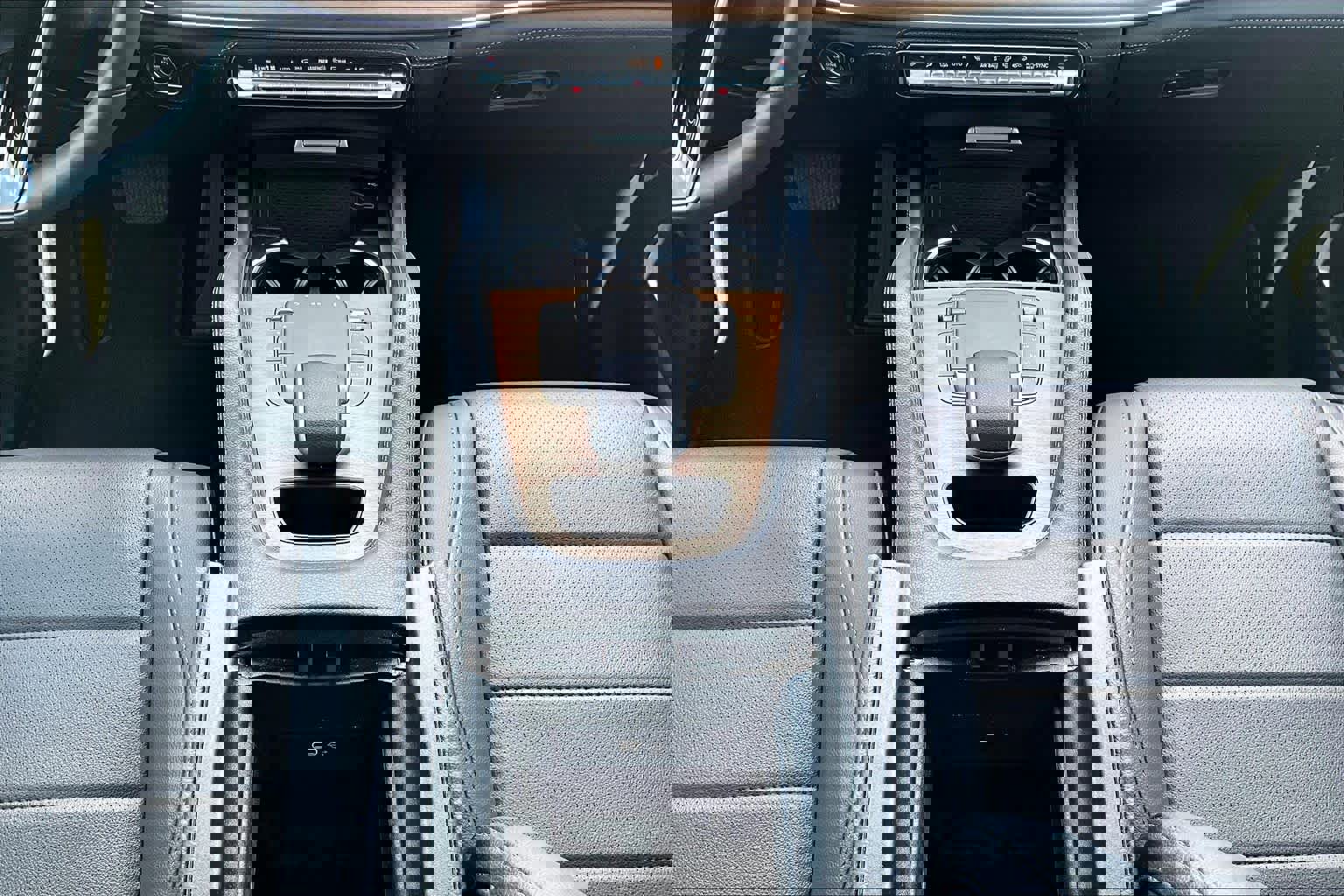 Used 2024 Mercedes-Benz GLE 350 4MATIC image 35