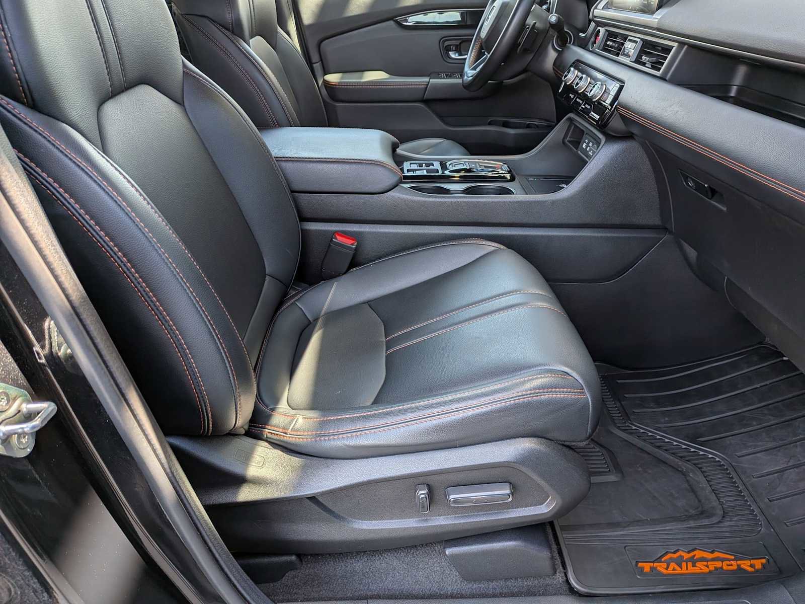 Certified 2024 Honda Pilot TrailSport image 18