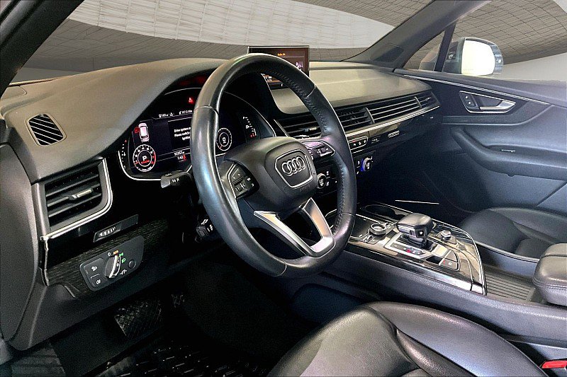 Used 2018 Audi Q7 3.0T Premium Plus w/ Premium Plus Package AWD/4WD image 11