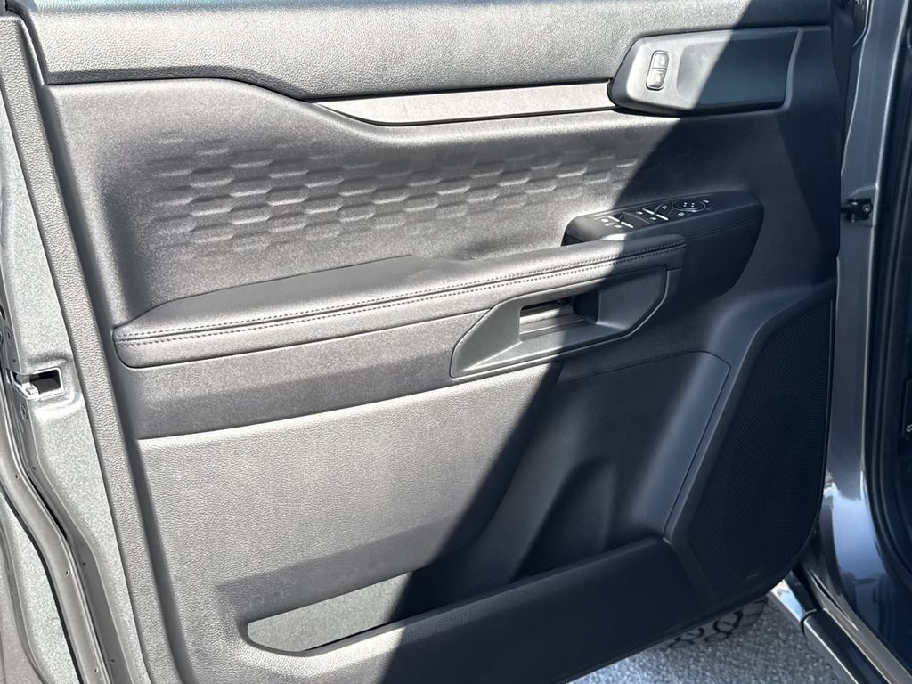 New 2026 Ford Ranger XLT w/ Black Appearance Package RWD image 18