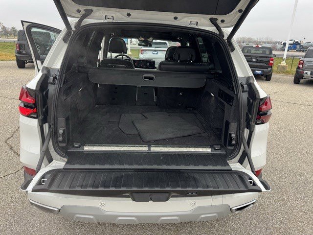 Used 2025 BMW X5 xDrive50e image 38