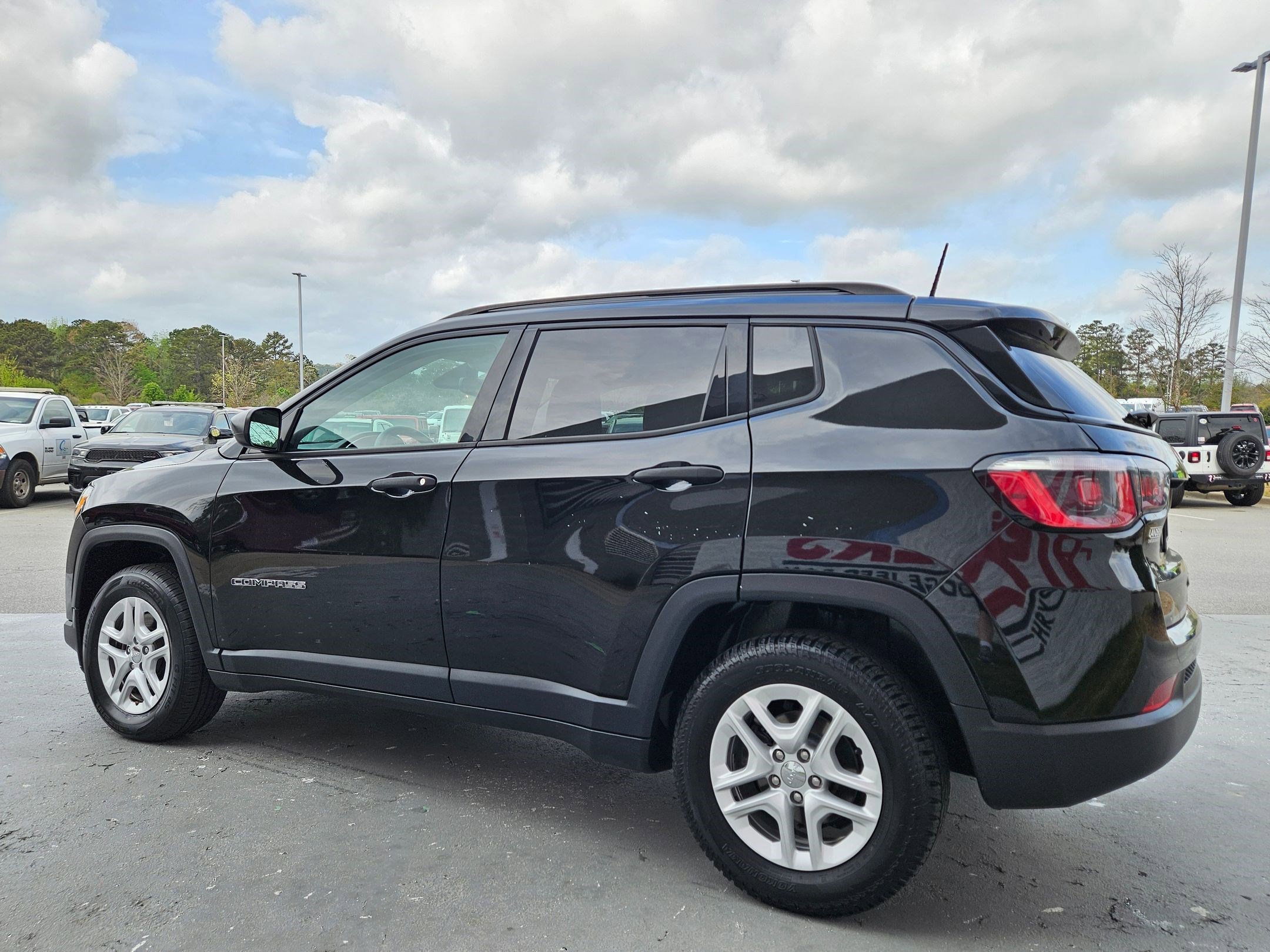 Used 2018 Jeep Compass Sport image 5