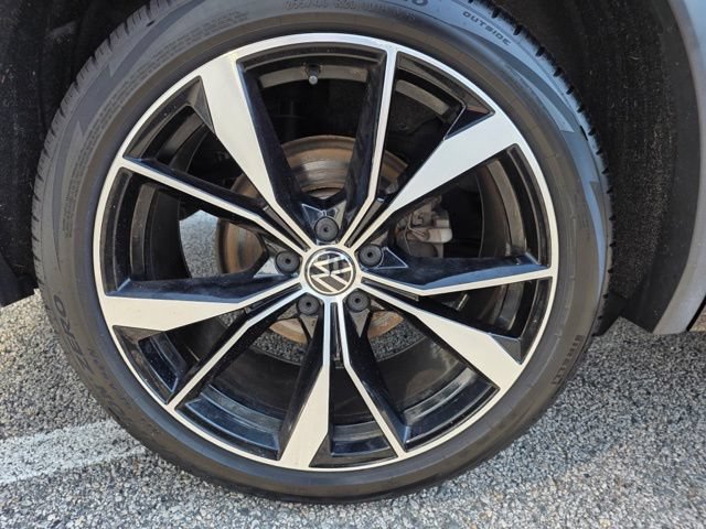 Certified 2023 Volkswagen Tiguan SEL R-Line AWD/4WD image 10