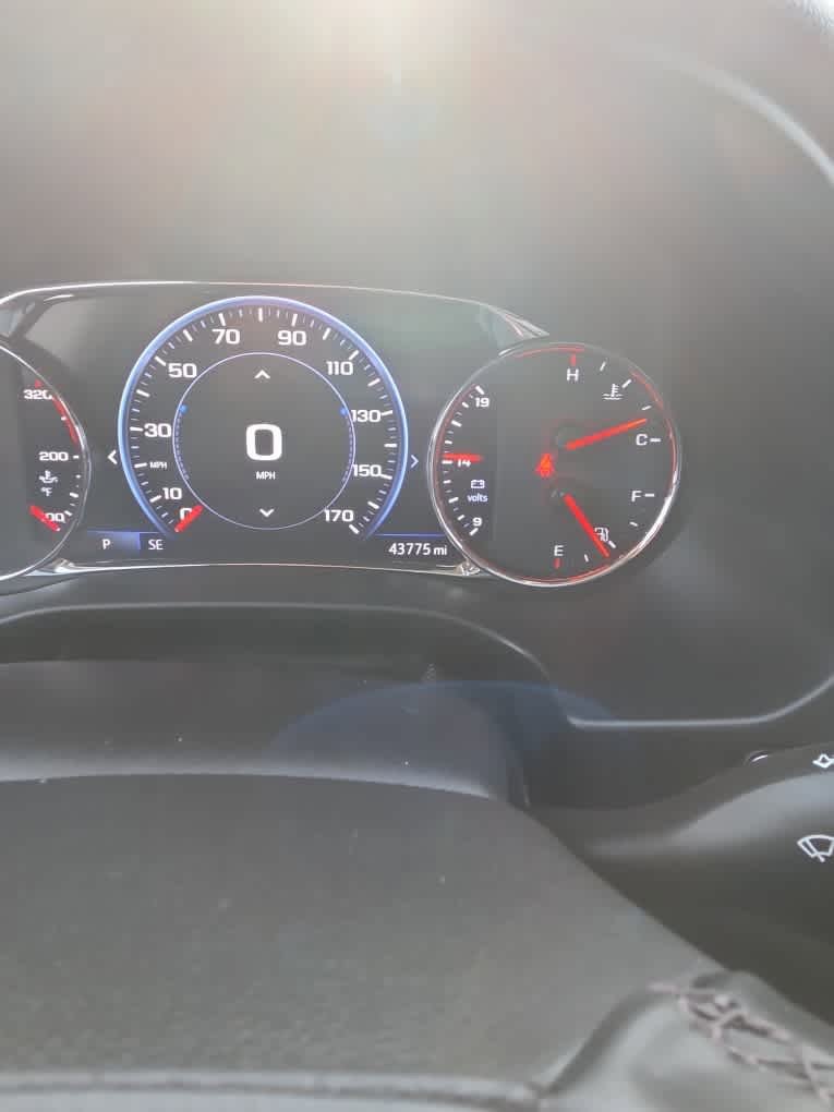 Used 2023 GMC Acadia Denali w/ Black Diamond Edition image 10