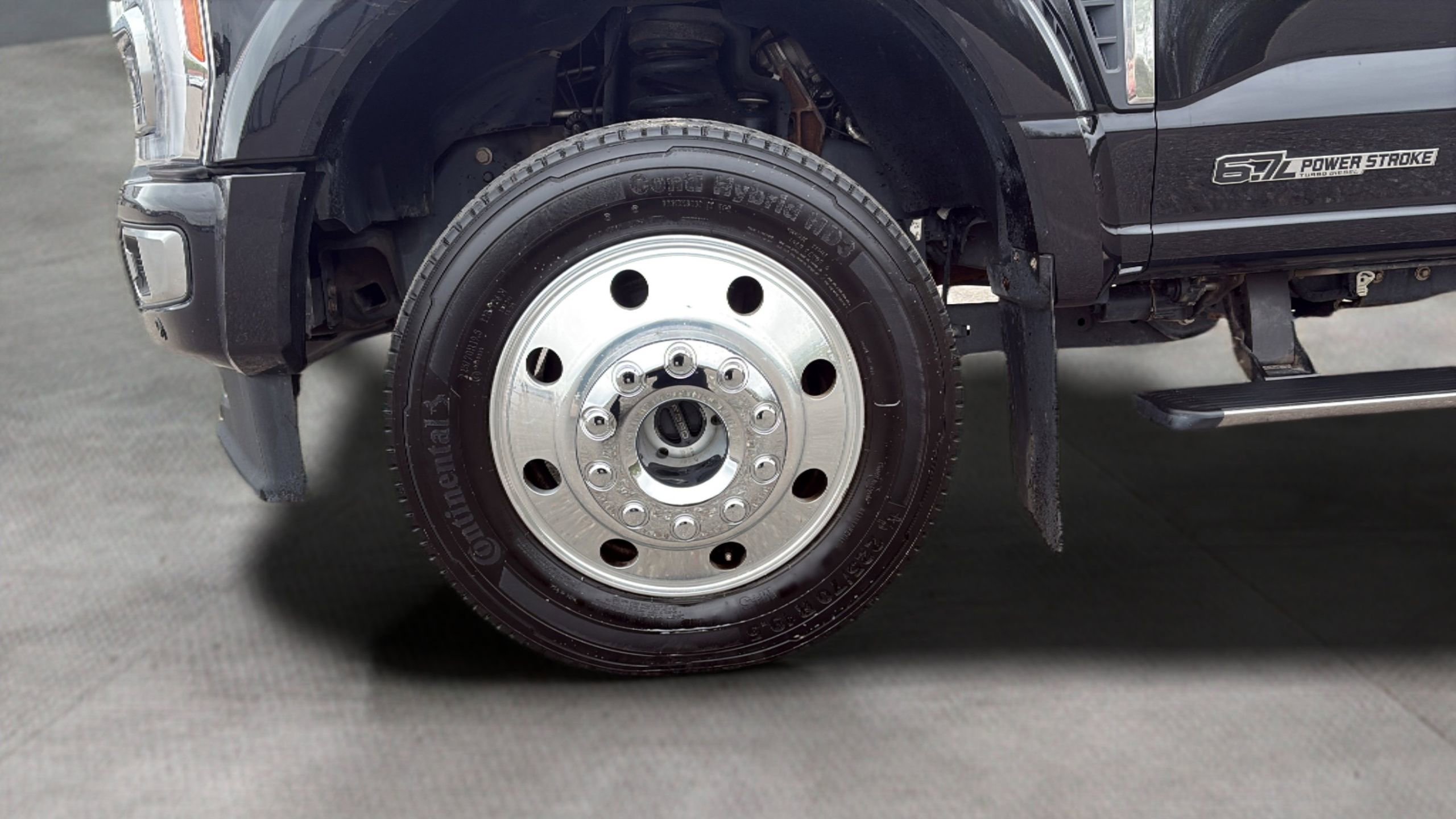 Used 2023 Ford F450 Platinum w/ FX4 Off-Road Package AWD/4WD image 28