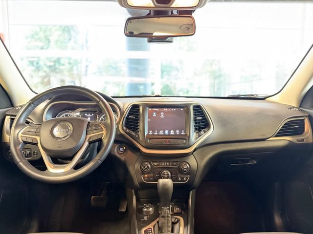 Used 2015 Jeep Cherokee Latitude w/ Comfort/Convenience Group AWD/4WD image 37