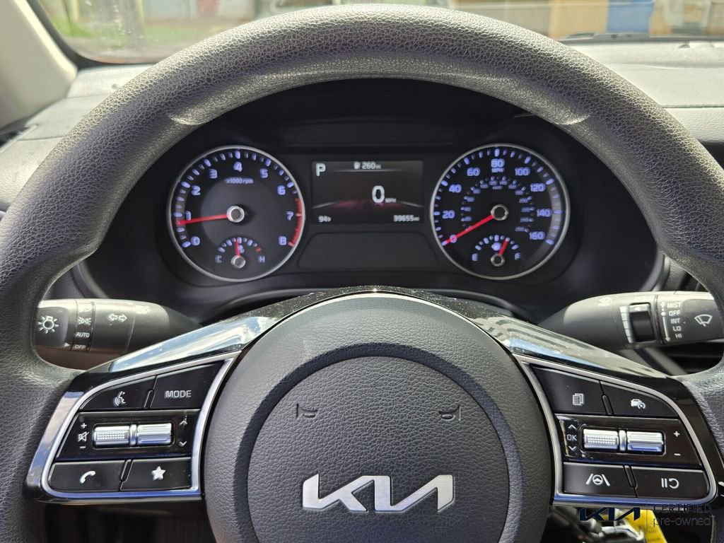 Certified 2023 Kia Forte LXS w/ LXS Technology Package FWD image 30