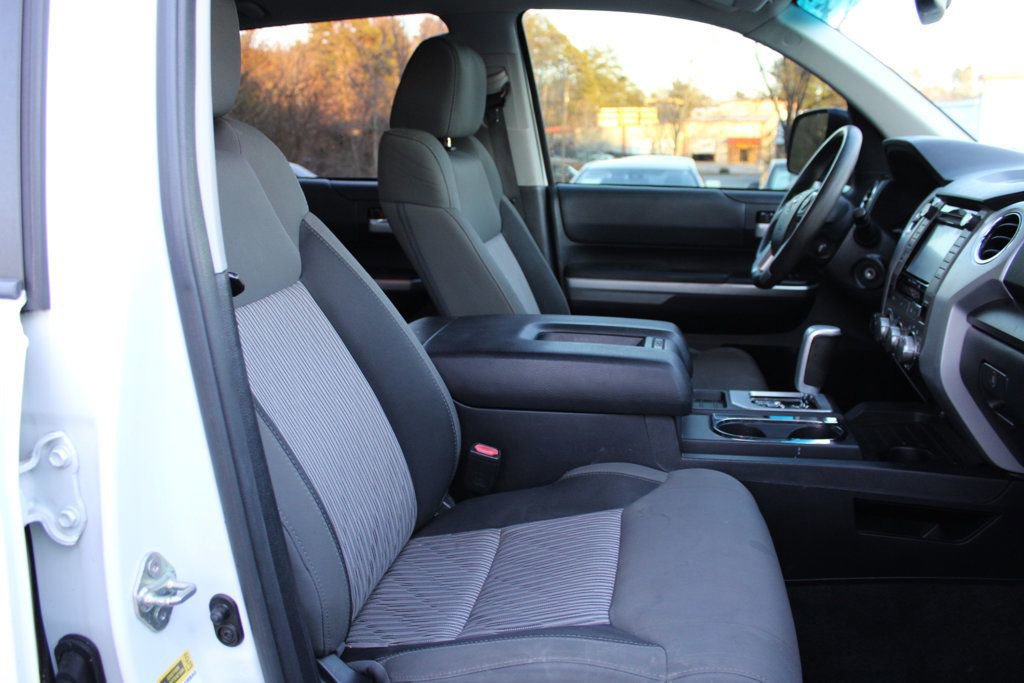 Used 2017 Toyota Tundra SR5 image 18