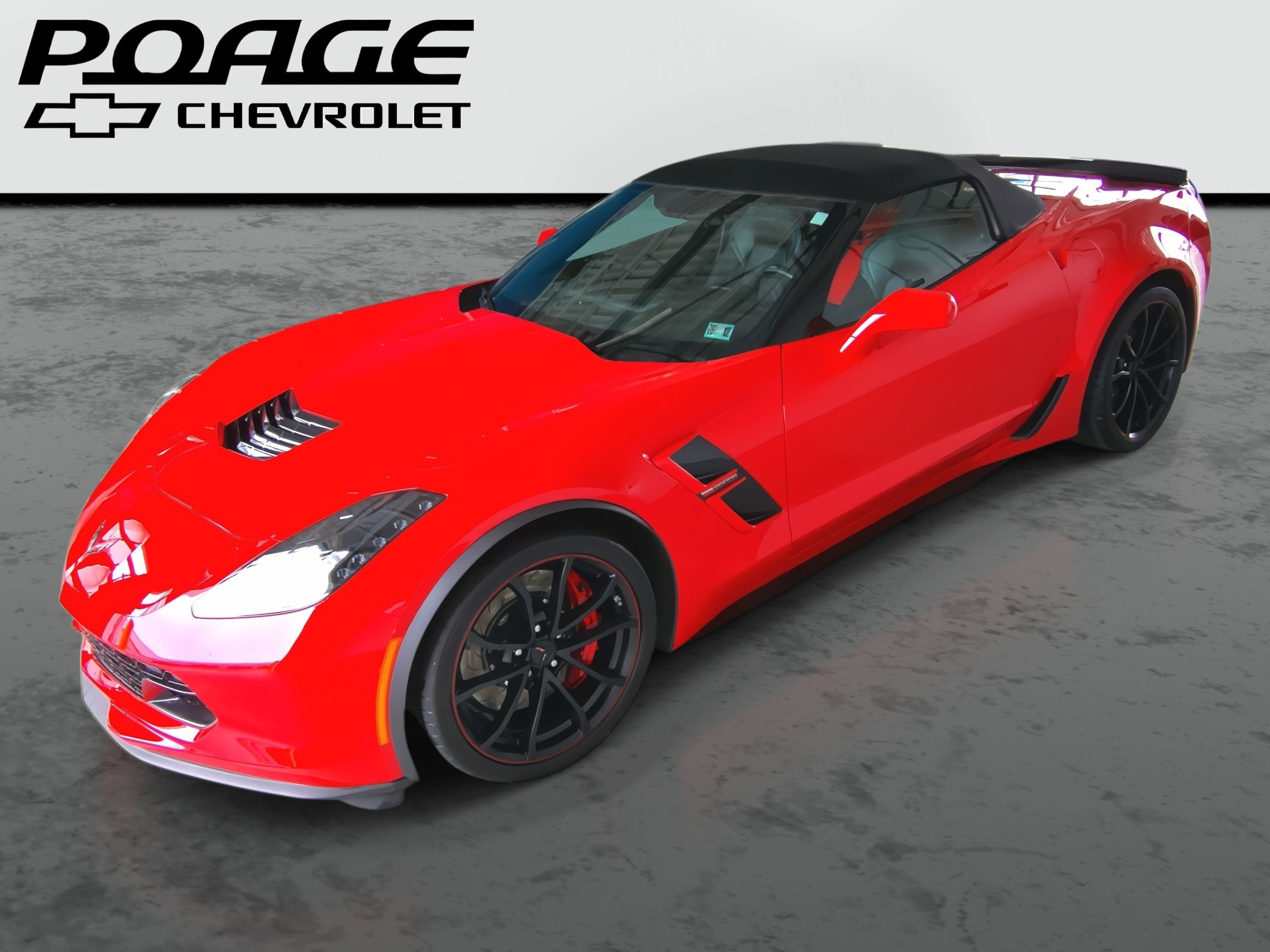 Used 2019 Chevrolet Corvette Grand Sport w/ Carbon Flash Badge Package image 1
