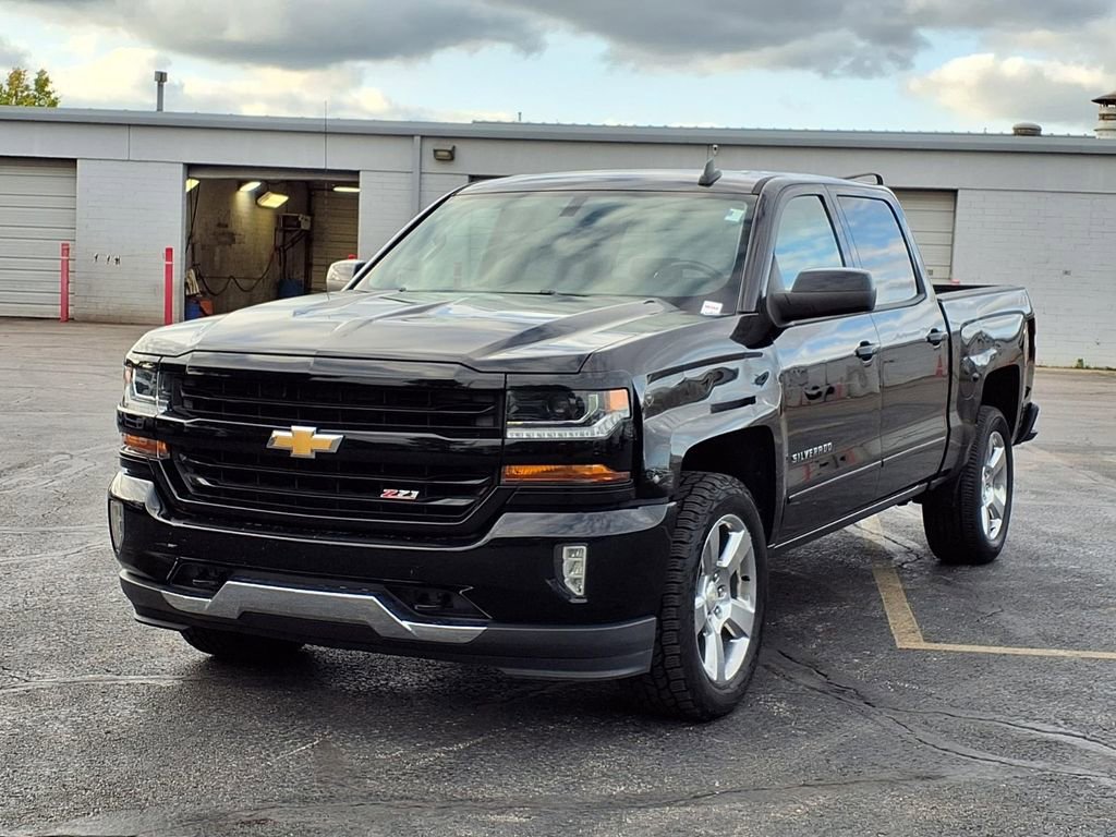 Used 2018 Chevrolet Silverado 1500 LT w/ All Star Edition AWD/4WD image 2