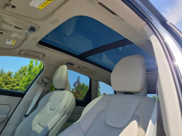 Used 2021 Volvo XC60 T6 Inscription w/ Advanced Package AWD/4WD image 14