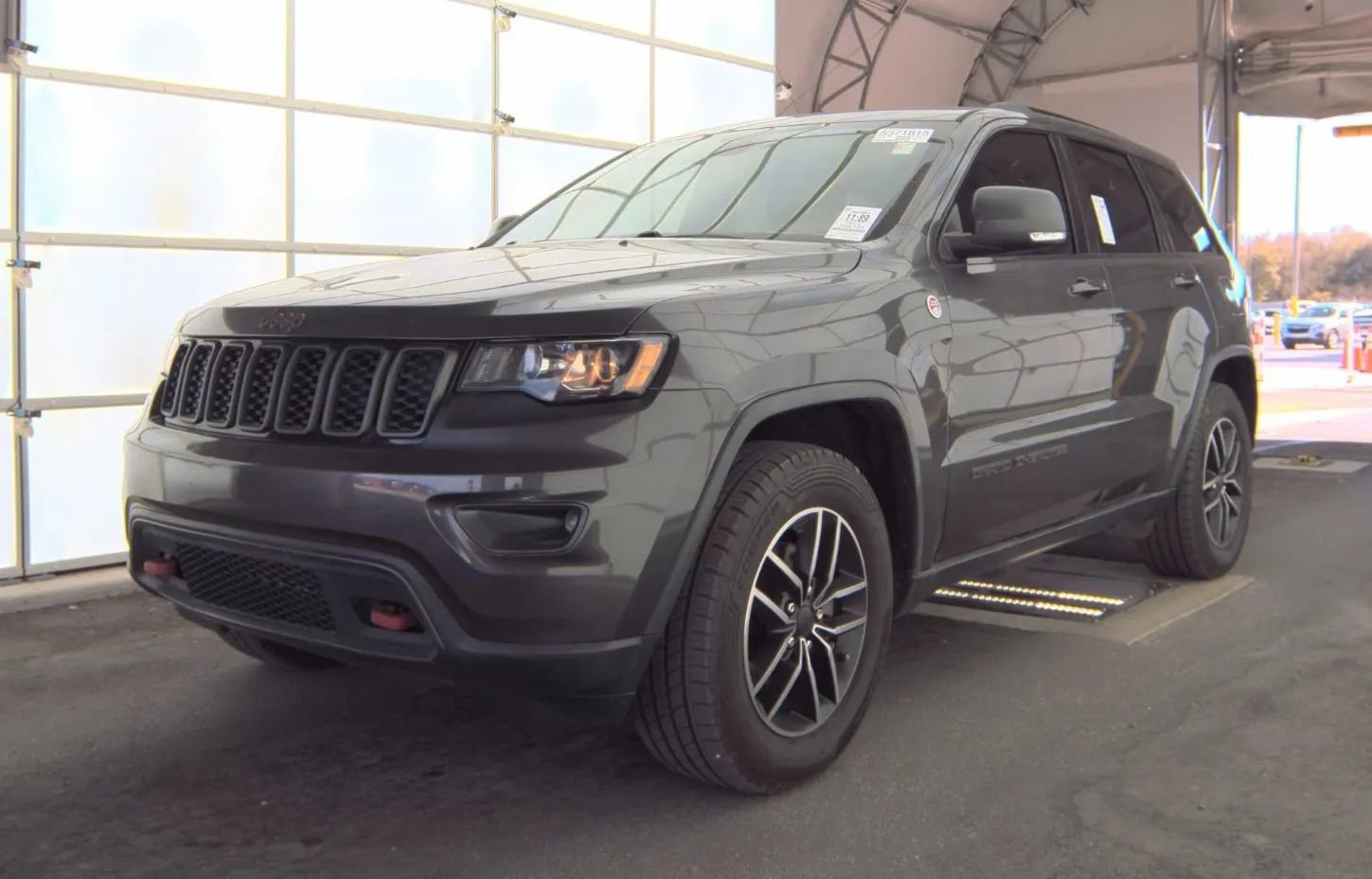 Used 2019 Jeep Grand Cherokee Trailhawk image 37