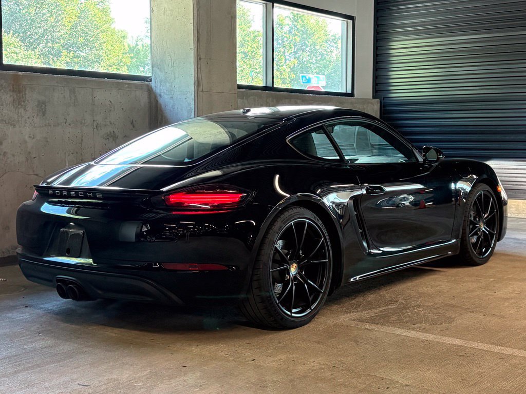 Used 2025 Porsche 718 Cayman RWD image 36
