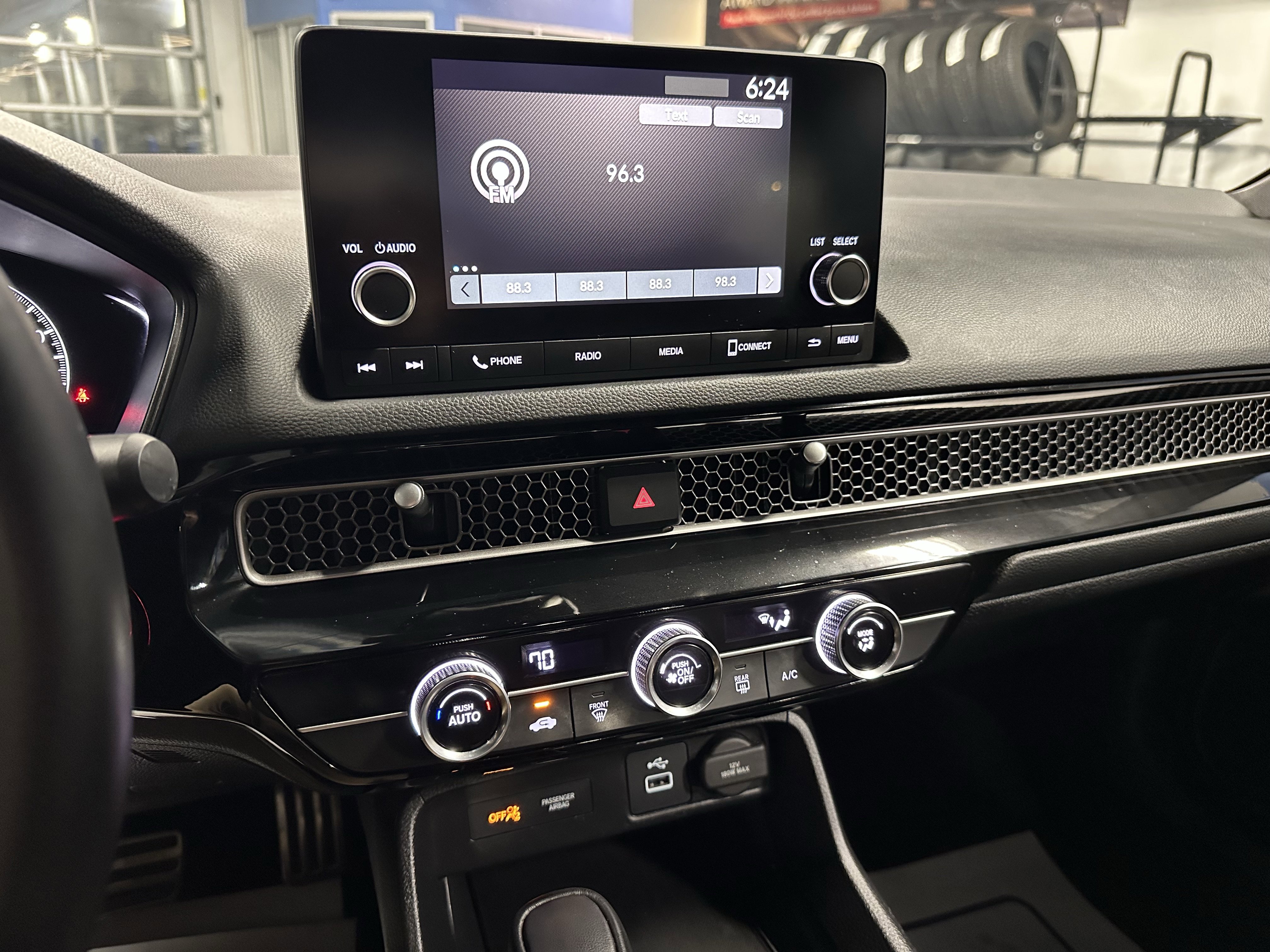 Used 2023 Honda Civic Sport image 11